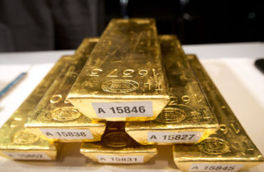 Gold, already at multiyear highs, tacks on another 1.5% as trade worries deepen