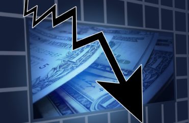 Yahoo Finance: Collapsing Dollar Could Push Gold to $2300 by May 2021